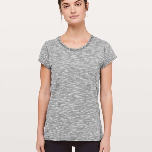 lululemon athletica Tops - Lululemon Athletica Short Sleeve Tee in Gray with Breathable Fabric